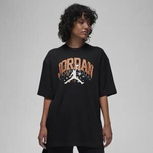 NWT Jordan Women's Short Sleeve Graphic T-Shirt MEDIUM‎ Oversized Fit FQ1325-010